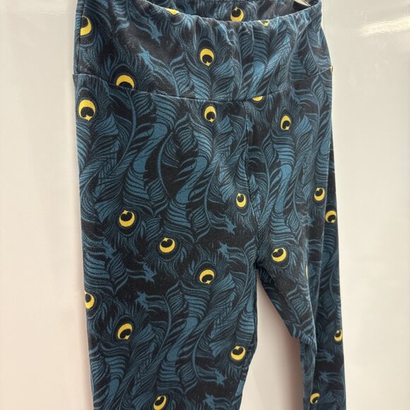 LuLaRoe Leggings - Black with Peacock Feather PAO One Size Measurement In Photo - Picture 2 of 9